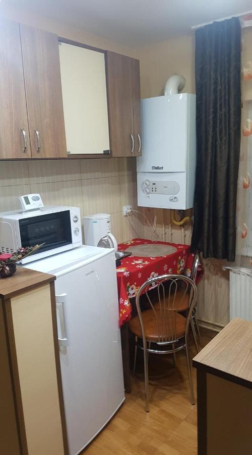 Ferienwohnung Near Center Petroşani Exterior foto